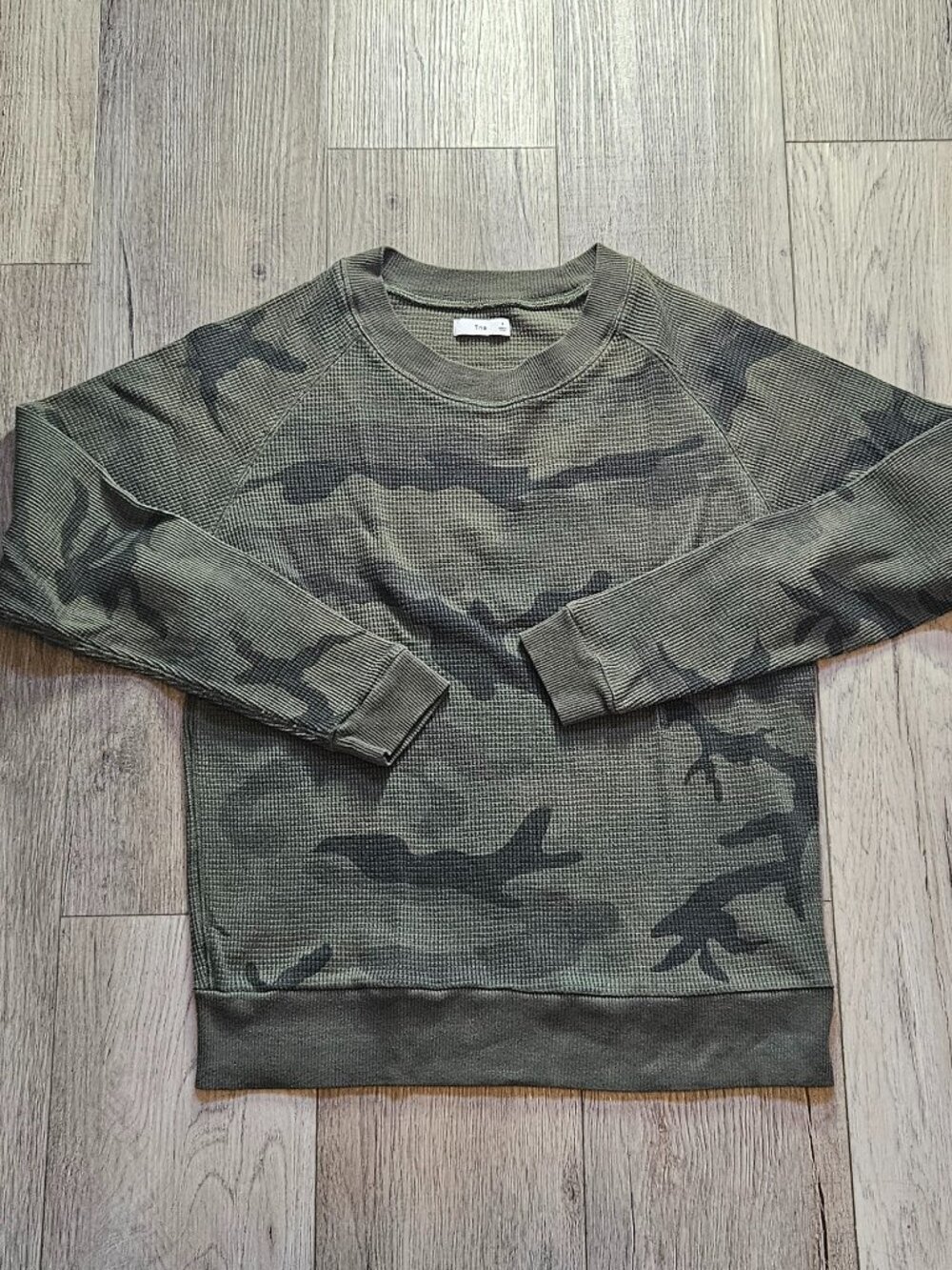 Tna Aritzia Green Camo Waffle Knit Thermal Long Sleeve Pullover Size Small (S)